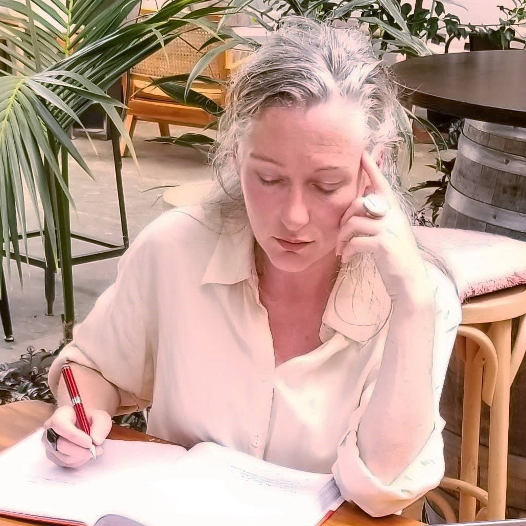 Write your own website copy with Lizzie | April & May 2026